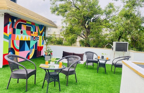 Sector V Apartment | BluO 1BHK Salt Lake - Balcony, Terrace Garden