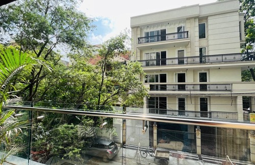 Hauz Khas Apartment | BluO Cozy Studio - Green Park & Hauz Khas Village