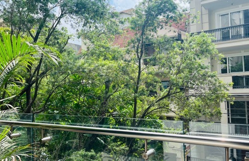 Hauz Khas Apartment | BluO Cozy Studio - Green Park & Hauz Khas Village