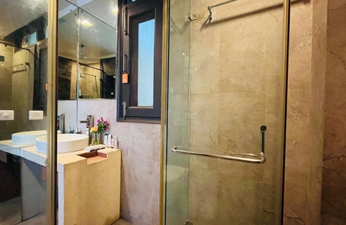 Kailash Colony Apartment | BluO Studio - M Block Mkt @ Greater Kailash
