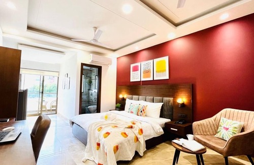 DLF Phase 3 Hotel | BluO Studio4 DLF CyberCity - Balcony, Gym TT, Lift