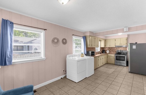 Shannon Hotel | Blushing Bungalow