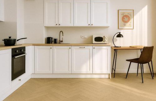 Wlochy Apartment | Blushline Apartment Wiktoryn Ac Balcony
