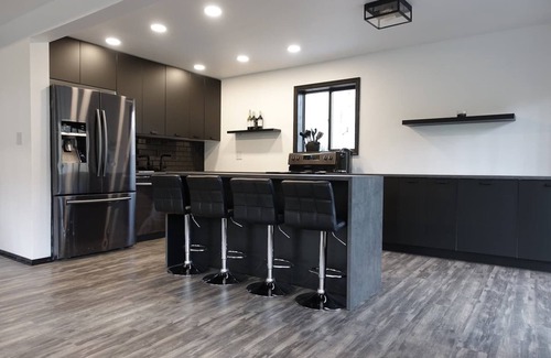 East Stroudsburg Cabin | BLVCK Cabin w/HotTub in the Mountains near Bushkill Falls