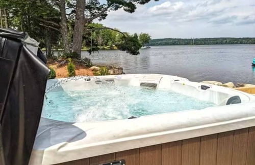 Pine Grove Cottage | Blysteiner Lake Domes