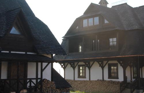 Yablunytsya House | Blyzhche Neba