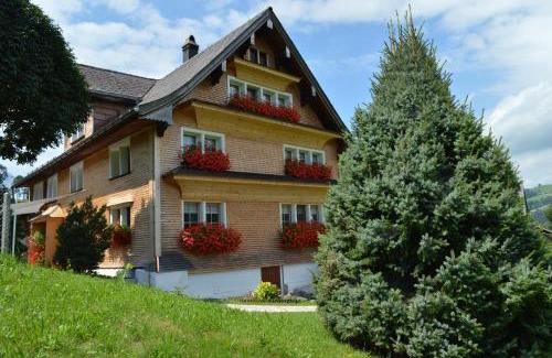 Ebnat-Kappel Bed & Breakfast | BnB-Blomberg