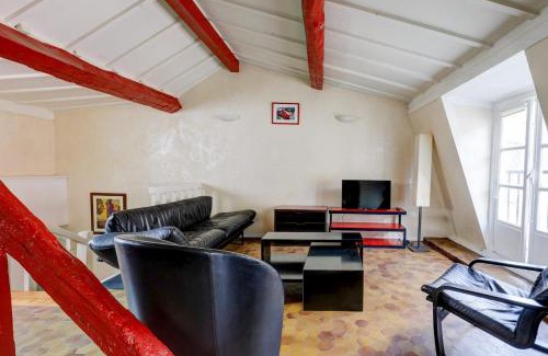 Saint-Victor Apartment | BnBNova - 1BR - Latin Quarter & Notre-Dame
