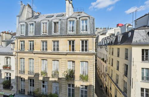 Saint-Merri Apartment | BnBNova - 2BR - Le Marais & Les Halles