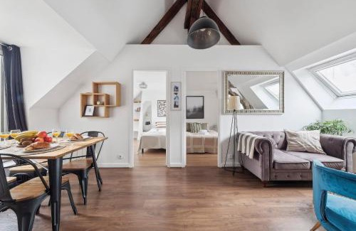 Quartier de la Monnaie Apartment | BnBNova - Latin Quarter & St-Andre des Arts - 3BR