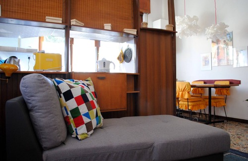 Sesto Calende Apartment | BNBOOK-GARDEN VIEW VILLA