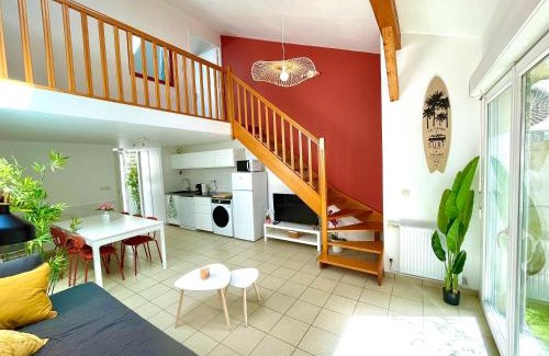 Republique - Tolstoi House | BnGo I Maison Terracotta I Jardin, Garage, 3 chambres, 9 personnes