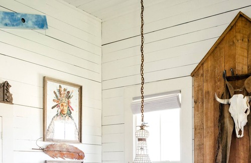 Burton Other | BNR Farmstead- The Farmhouse + 15 min from Round Top!
