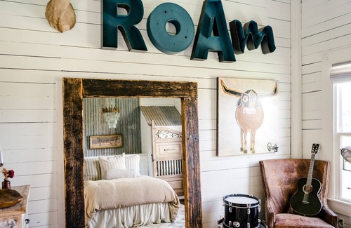 Burton Other | BNR Farmstead- The Farmhouse + 15 min from Round Top!
