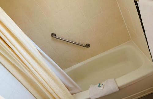North Bay Hotel | Bo-Mark Motel