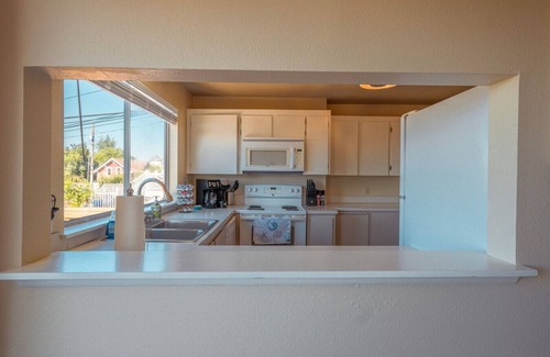 Old Town House | Bo's Old Tacoma Victorian Charm | Water views