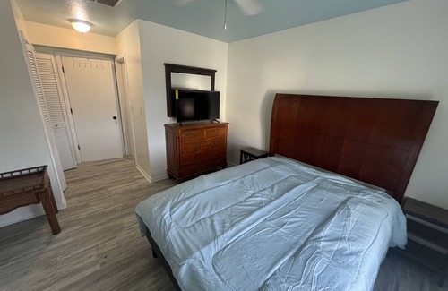 Salvo Apartment | BOARDING STATION - 1 Bedroom Apt, Sound View, W.D, WiFi & Recreation Package.