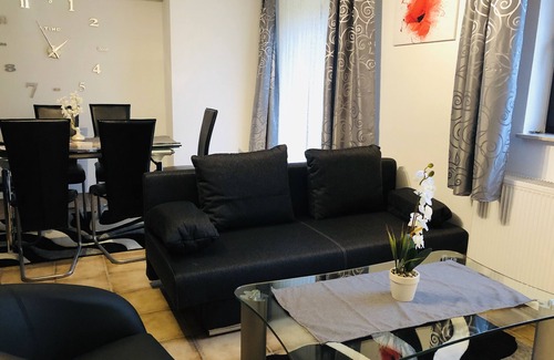 Neunkirchen-Seelscheid Apartment | Boarding - vacation apartment - apartment