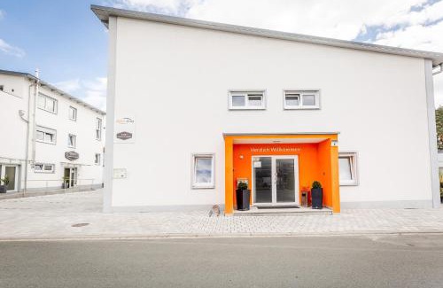 Rottenbach Apartment | Boardinghaus Modern Living