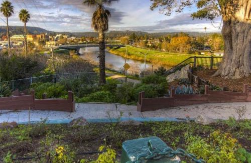 Beach Hill - Beach Flats House | Boardwalk Dream