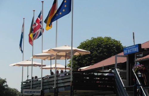 Strijensas Boat Rental | Boat and Breakfast