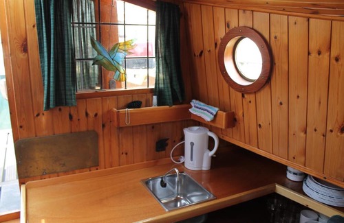 Strijensas Boat Rental | Boat and Breakfast