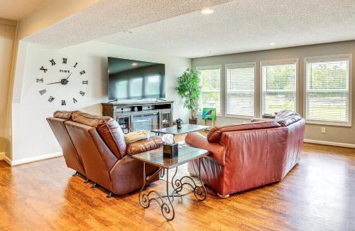 Fackler House | Boat and Swim Lake Guntersville Family Home