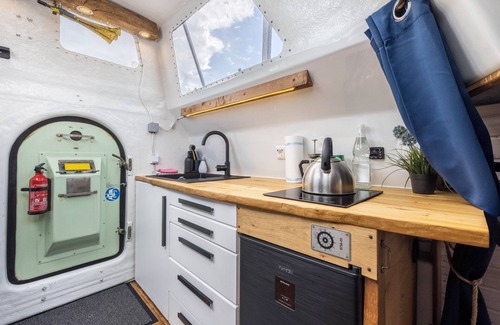 Neuland Boat Rental | Boat 'Besonders Ausgebautes Rettungsboot' with Wi-Fi