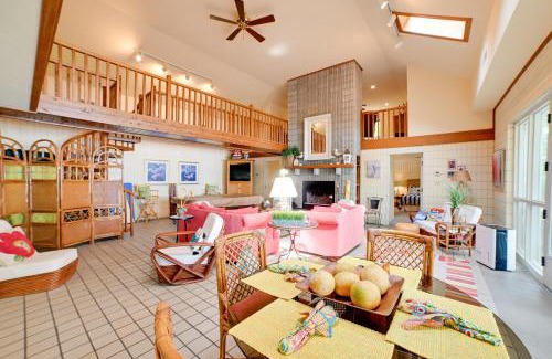 Almo House | Boat Dock Lakeside Kentucky Getaway!