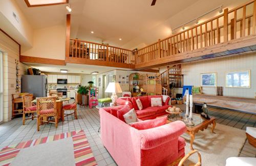 Almo House | Boat Dock Lakeside Kentucky Getaway!