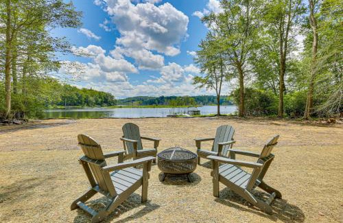 Lake Ariel House | Boat, Fish and Unwind Waterfront Gem in Pocono Mtns