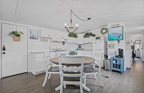 Lake Dallas House | Boat & Fish on Lewisville Lake: Pet-Friendly Haven