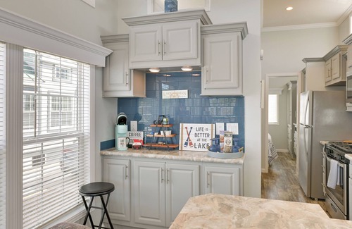 Sherrills Ford Cottage | Boat & Fish: Waterfront Gem in Sherrills Ford!