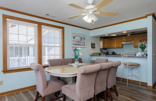 South End House | Boat Friendly Townhouse on Sound with Dock