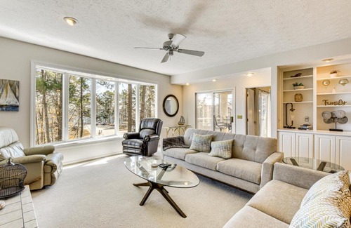 Salem Apartment | Boat, Golf and Swim Keowee Key Condo with Lake Views