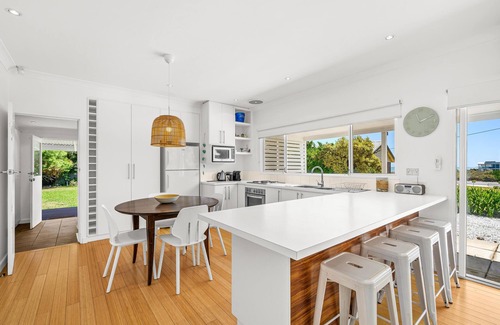 Sellicks Beach House | Boat House ~ Sellicks Beach - Charming Beach House in a Prime Position with Sellicks Sea Views ~ C21