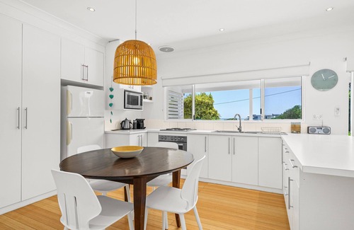 Sellicks Beach House | Boat House ~ Sellicks Beach - Charming Beach House in a Prime Position with Sellicks Sea Views ~ C21