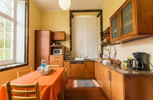 Povoacao House | Boat house sleeps 4 in Furnas lagoon shore with canoes and bicycles