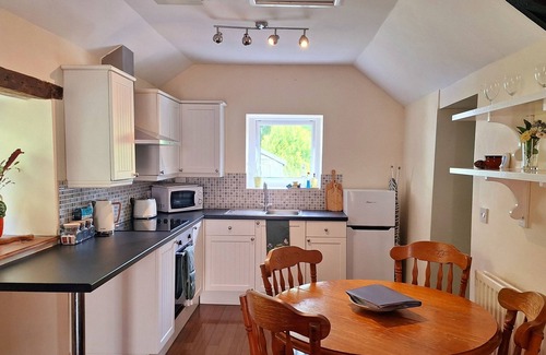 Penallt Cottage | Boat Inn - two bedroom apartment