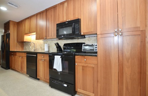 North River Shores House | Boat Park Bungalow with heated Pool