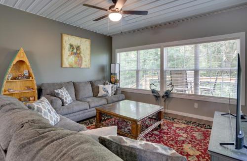 New Johnsonville House | Boat Ramp Access Dog-Friendly Kentucky Lake Gem