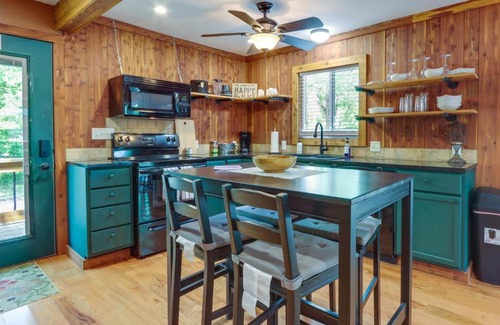 Warsaw House | Boat Slip and Screened Porch Warsaw Cabin Retreat