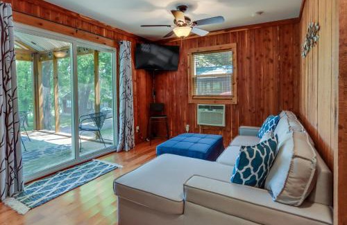 Warsaw House | Boat Slip and Screened Porch Warsaw Cabin Retreat