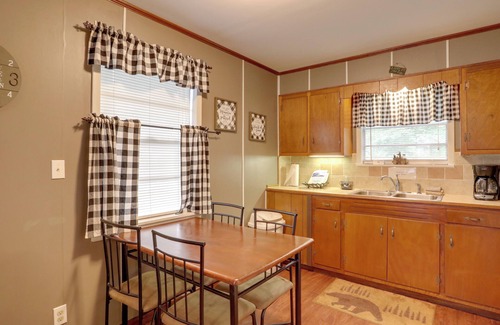 Greers Ferry Cottage | Boat, Swim & Hike: Cottage Near Greers Ferry Lake!