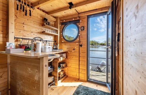 Neuland Boat Rental | Boat 'Tolles Tiny Hausboot Agathe' with Private Terrace and Wi-Fi