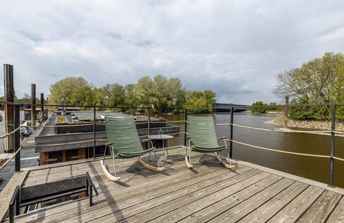 Neuland Boat Rental | Boat 'Tolles Tiny Hausboot Agathe' with Private Terrace and Wi-Fi