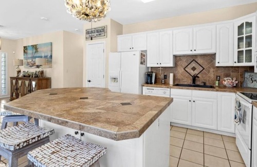 Elberta House | Boater's Dream on Wolf Bay