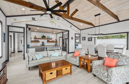 Grant-Valkaria House | Boater's paradise-Private Island-Water-front-Close to Sebastian Inlet-Pets okay