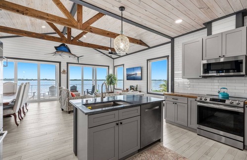 Grant-Valkaria House | Boater's paradise-Private Island-Water-front-Close to Sebastian Inlet-Pets okay