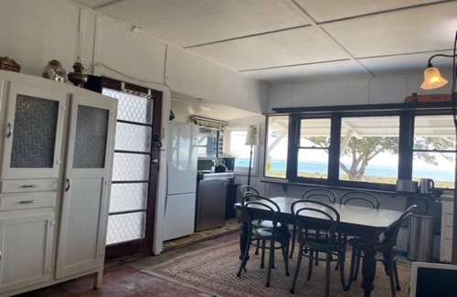 Lancelin Cottage | BOATHOUSE - HIGHEST HILLTOP ON OCEANFRONT